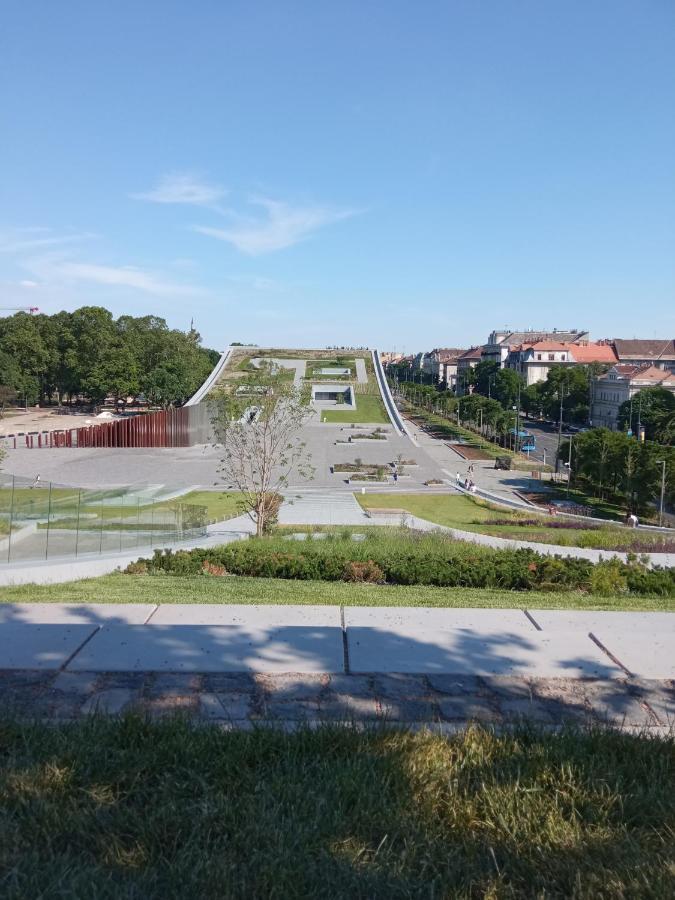 Free Parking, Balcony, Near To Park Accommodatie bij particulieren Boedapest