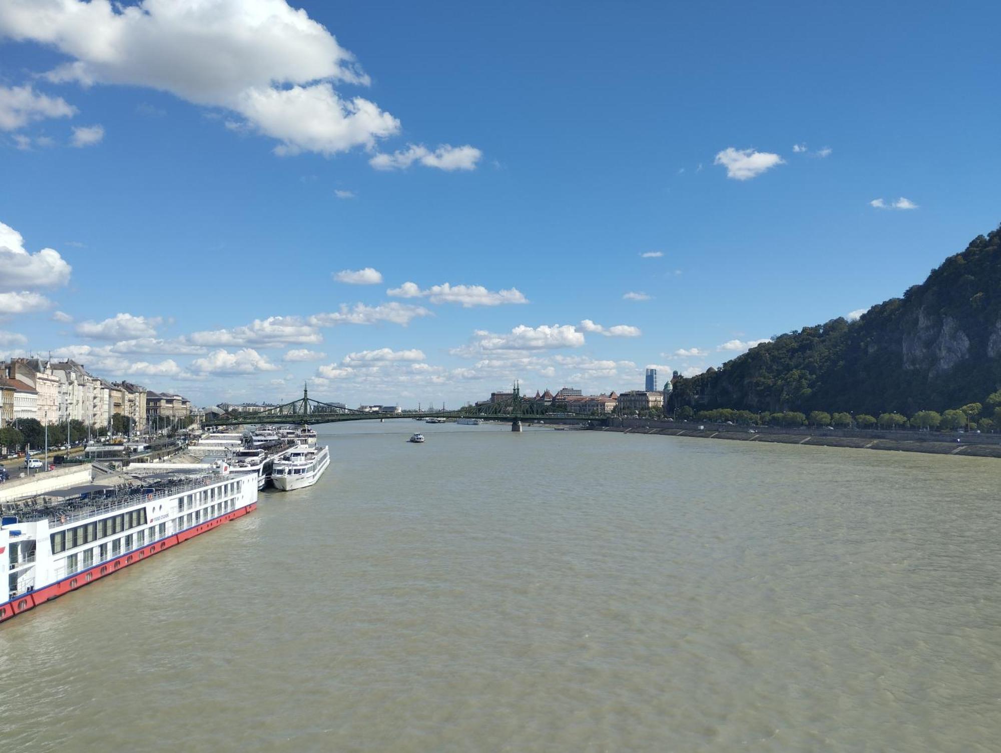 Free Parking, Balcony, Near To Park Accommodatie bij particulieren *
