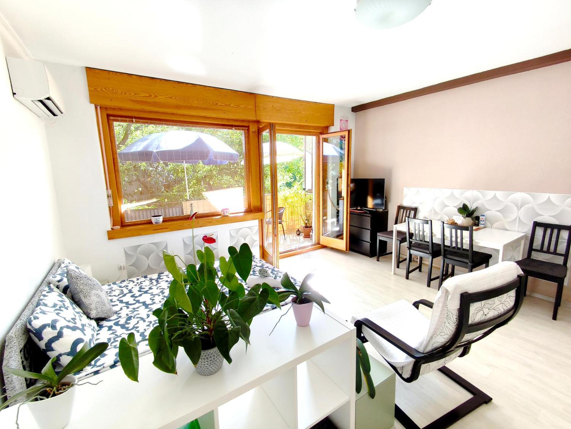 Free Parking, Balcony, Near To Park Accommodatie bij particulieren Boedapest